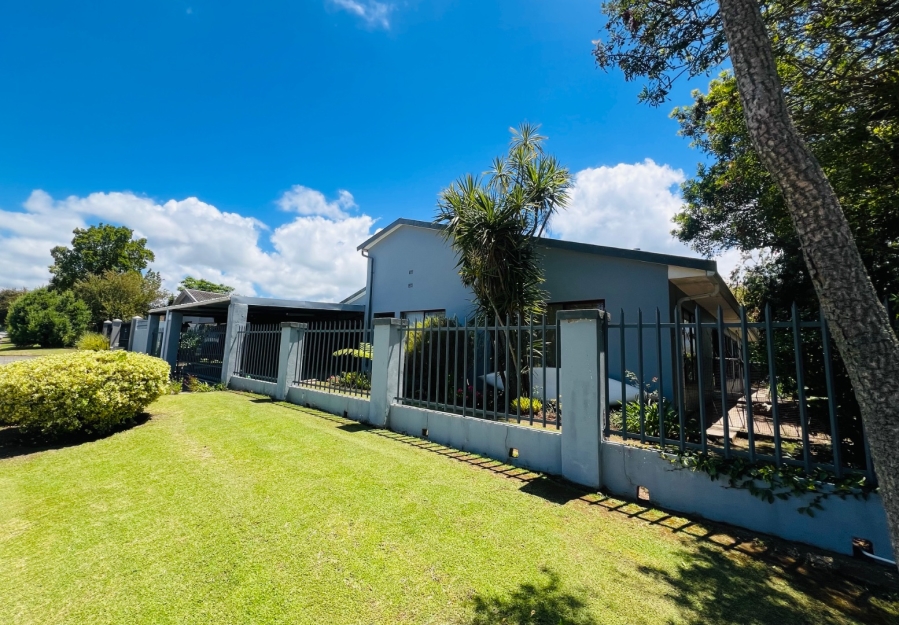 3 Bedroom Property for Sale in Loerie Park Western Cape